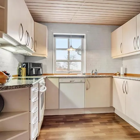 Koselig Hjem I Med Badstue Middelfart