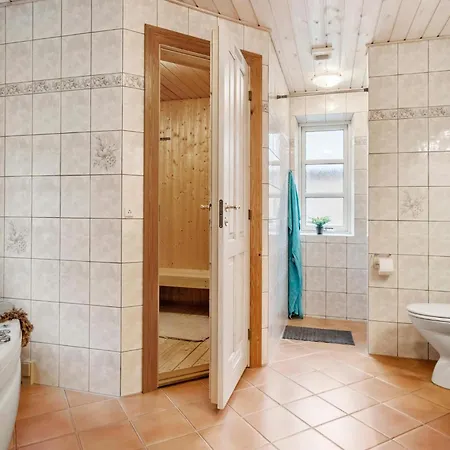Lovely In With Sauna Сasa de vacaciones *